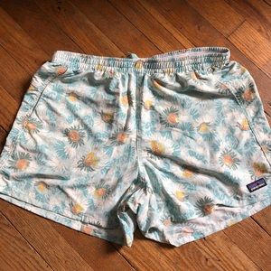 Women’s Patagonia baggies size M